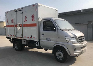 程力威牌CLW5030XZWCH5型雜項(xiàng)危險(xiǎn)物品廂式運(yùn)輸車