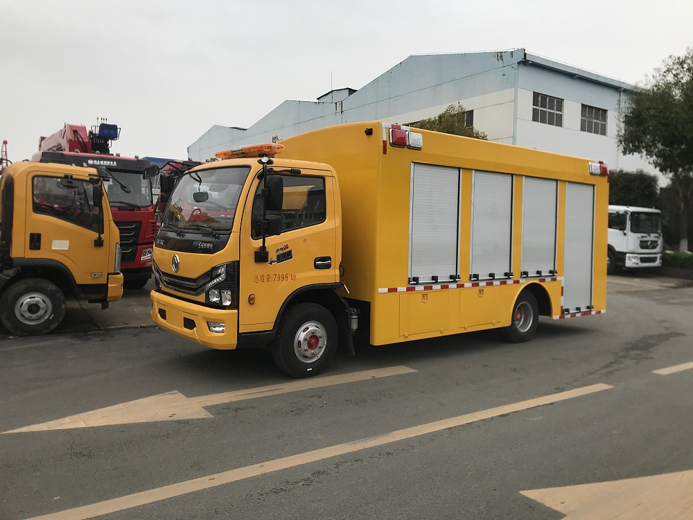 東風大多利卡工程救險車[2000m3/h]